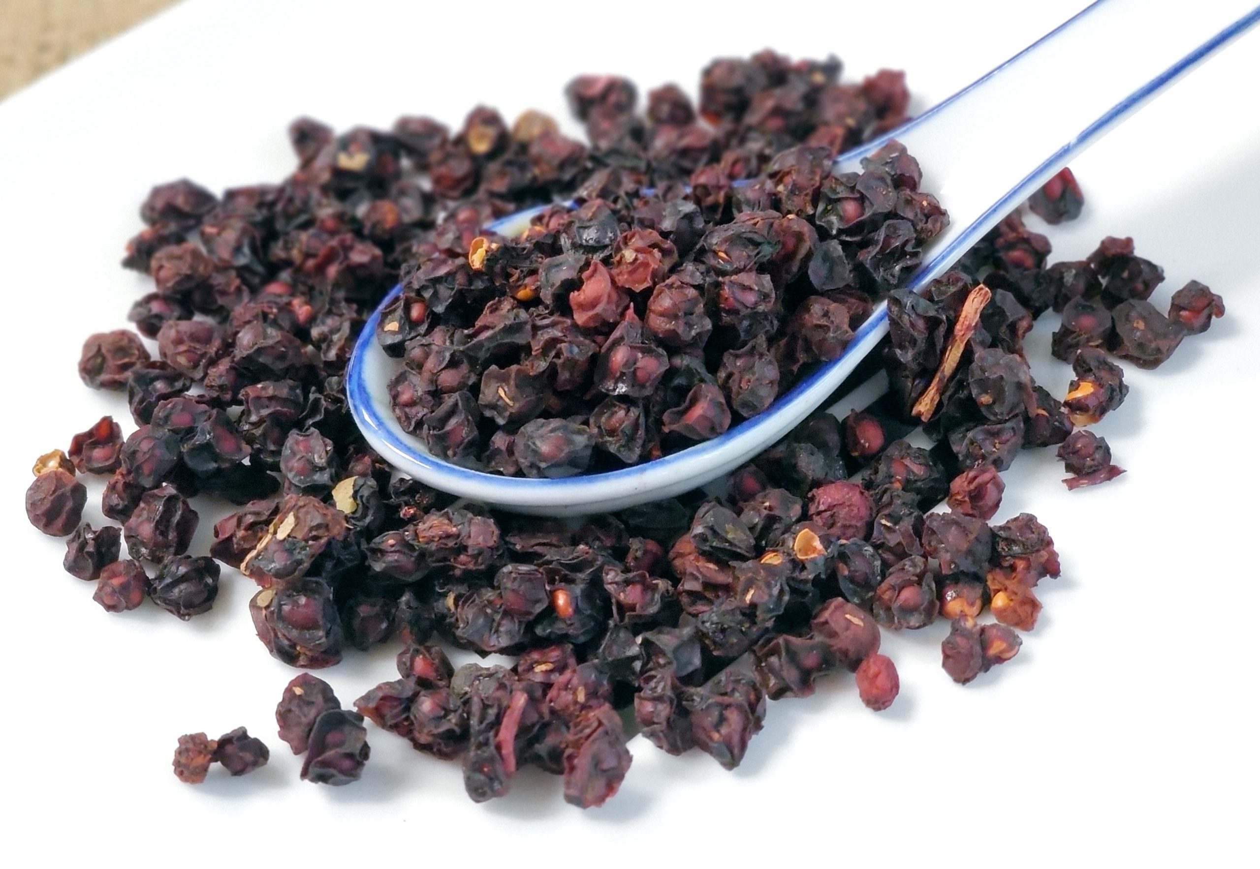 北五味子 Bei Wu Wei Zi / North Schisandra chinensis  Berry