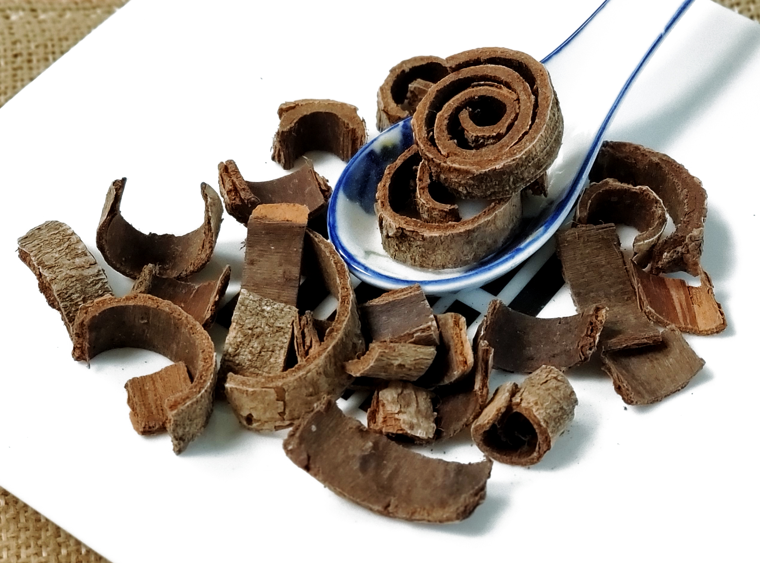 川 厚朴 片 Hou Po / Cortex Magnoliae Officinalis / Magnolia Bark