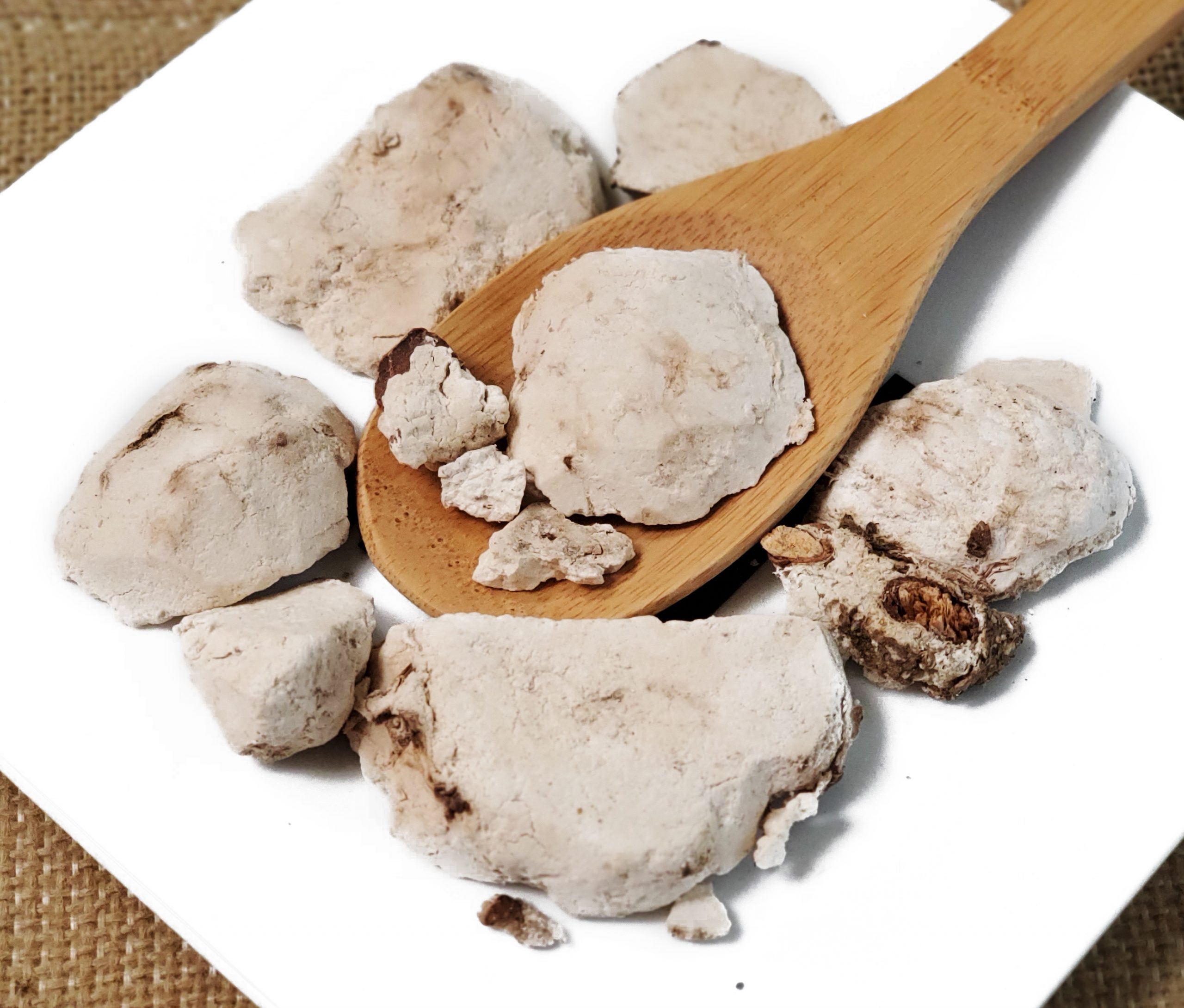 茯神 有木 Fu Shen / Poria with Hostwood / 茯神木