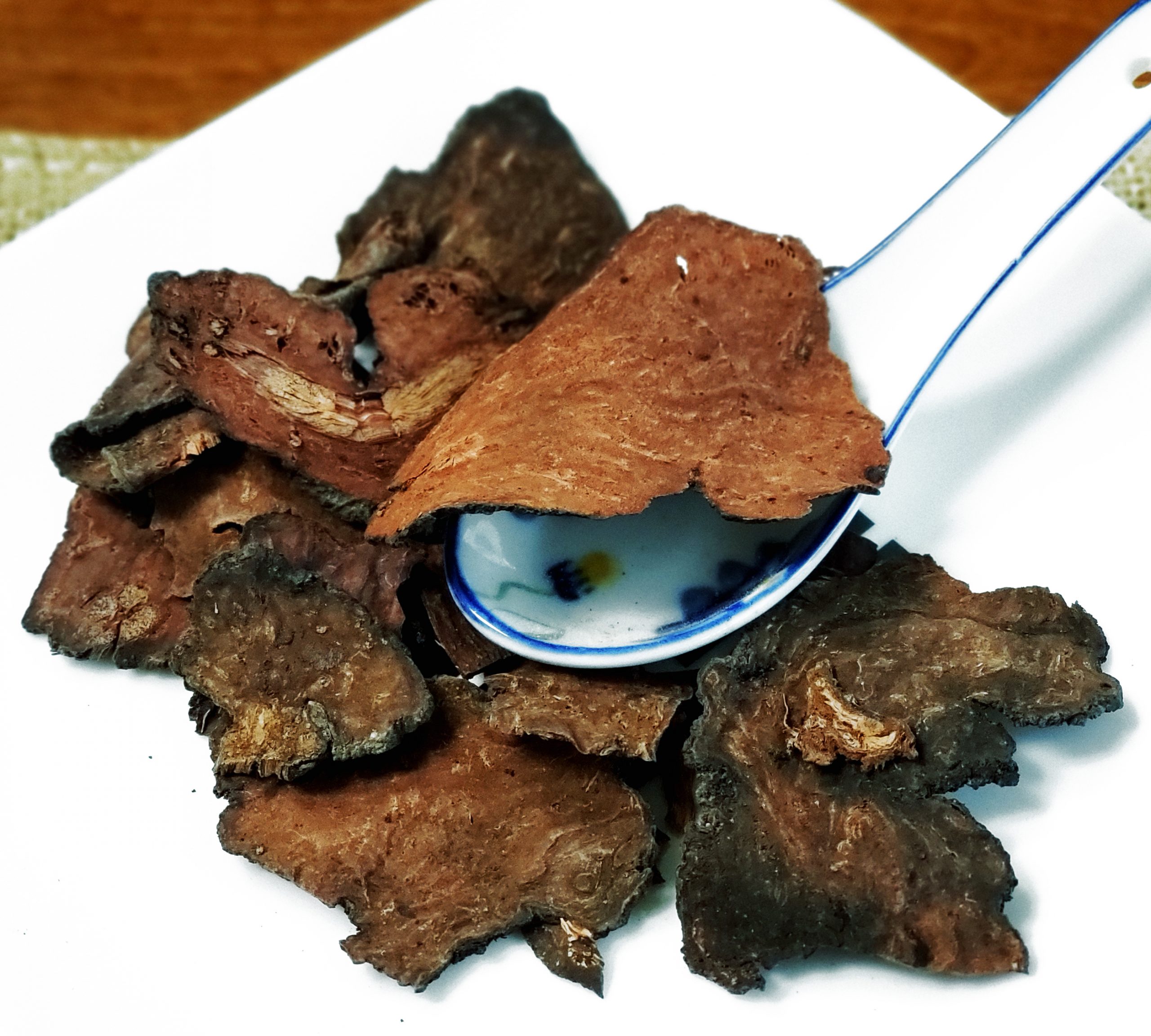 制何首乌 ZHI HE SHOU WU / Radix Polygoni Multiflori Preparata / Fallopia Multiflora