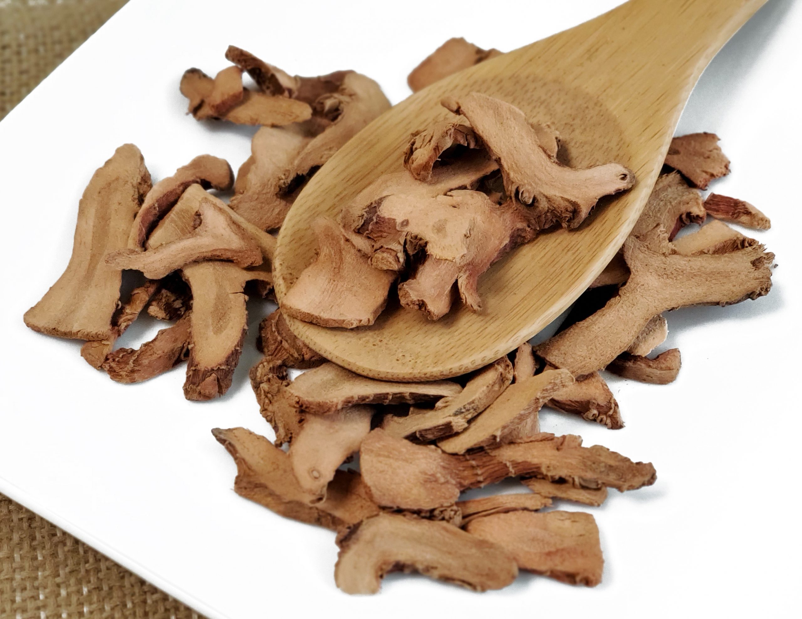 良姜 高良姜 Gao Liang jiang / alpinia officinarum / galangale / galangal rhizoma - Image 2