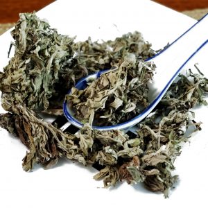 蕲艾 蕲艾叶 Qi Ai Ye / Folium Artemisiae Arygi / Mugwort Leaf / Artemesia