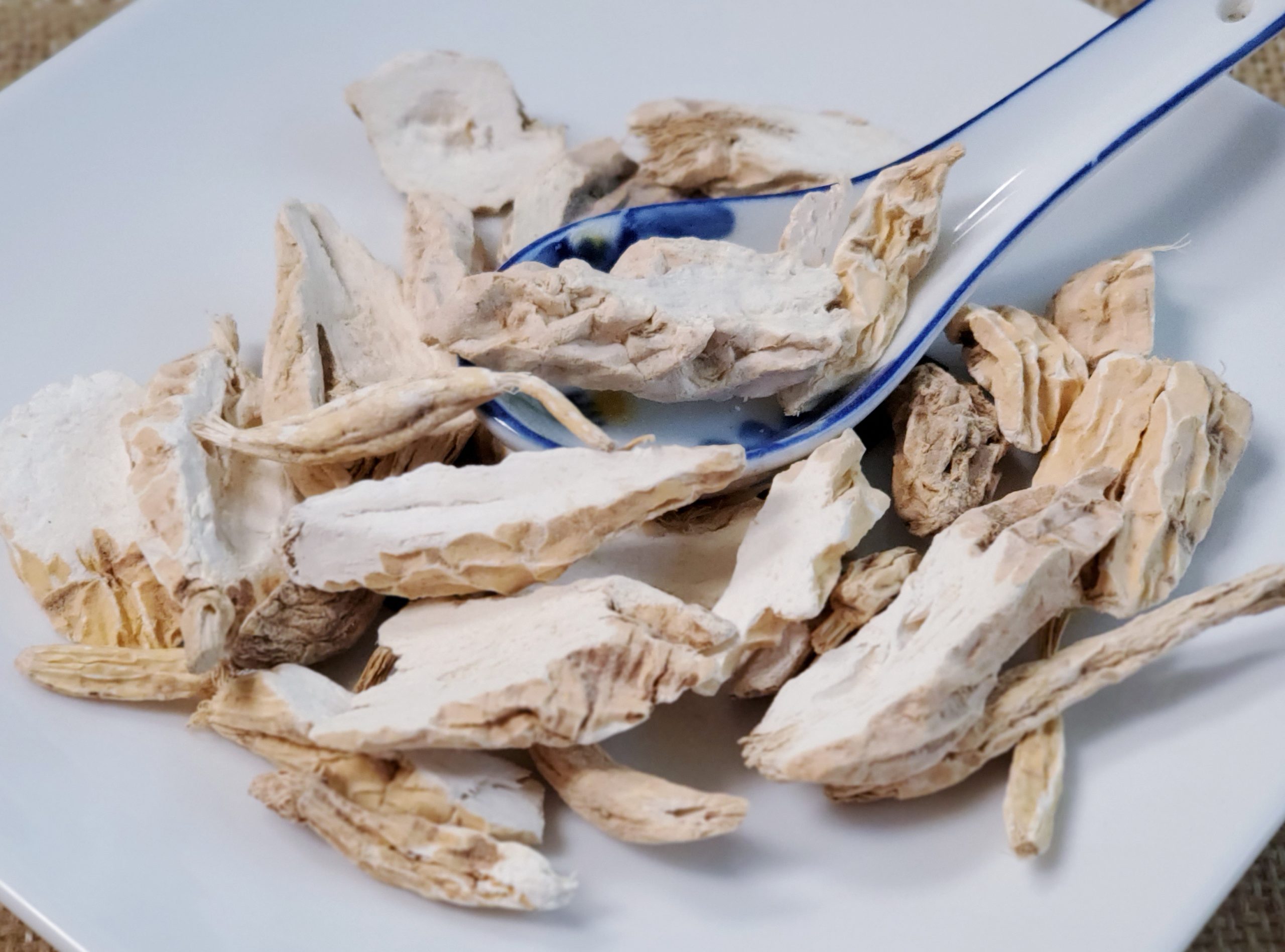 白蘞片 Bai Lian / Japanese Ampelopsis Root Slice - Image 2