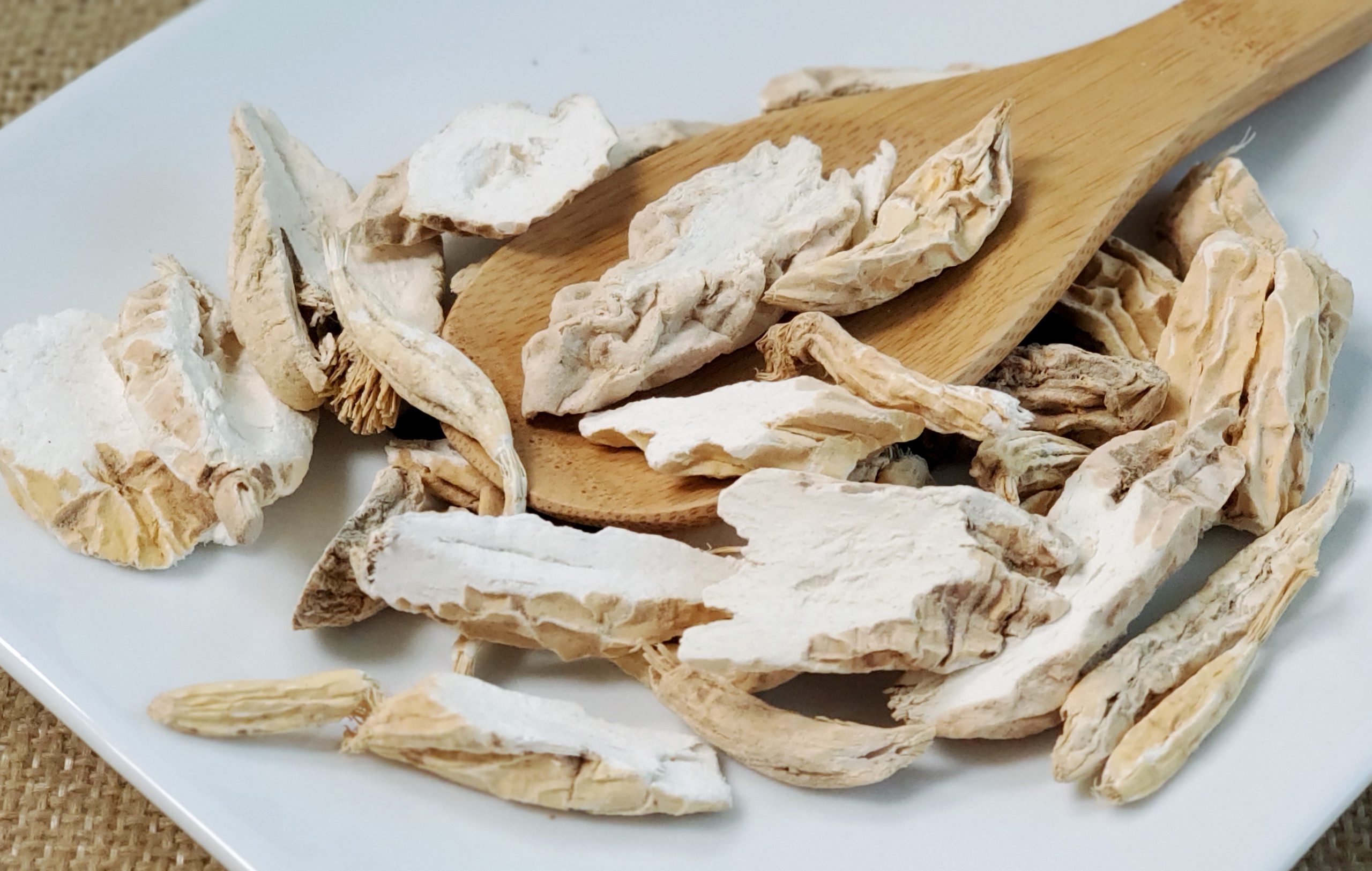 白蘞片 Bai Lian / Japanese Ampelopsis Root Slice