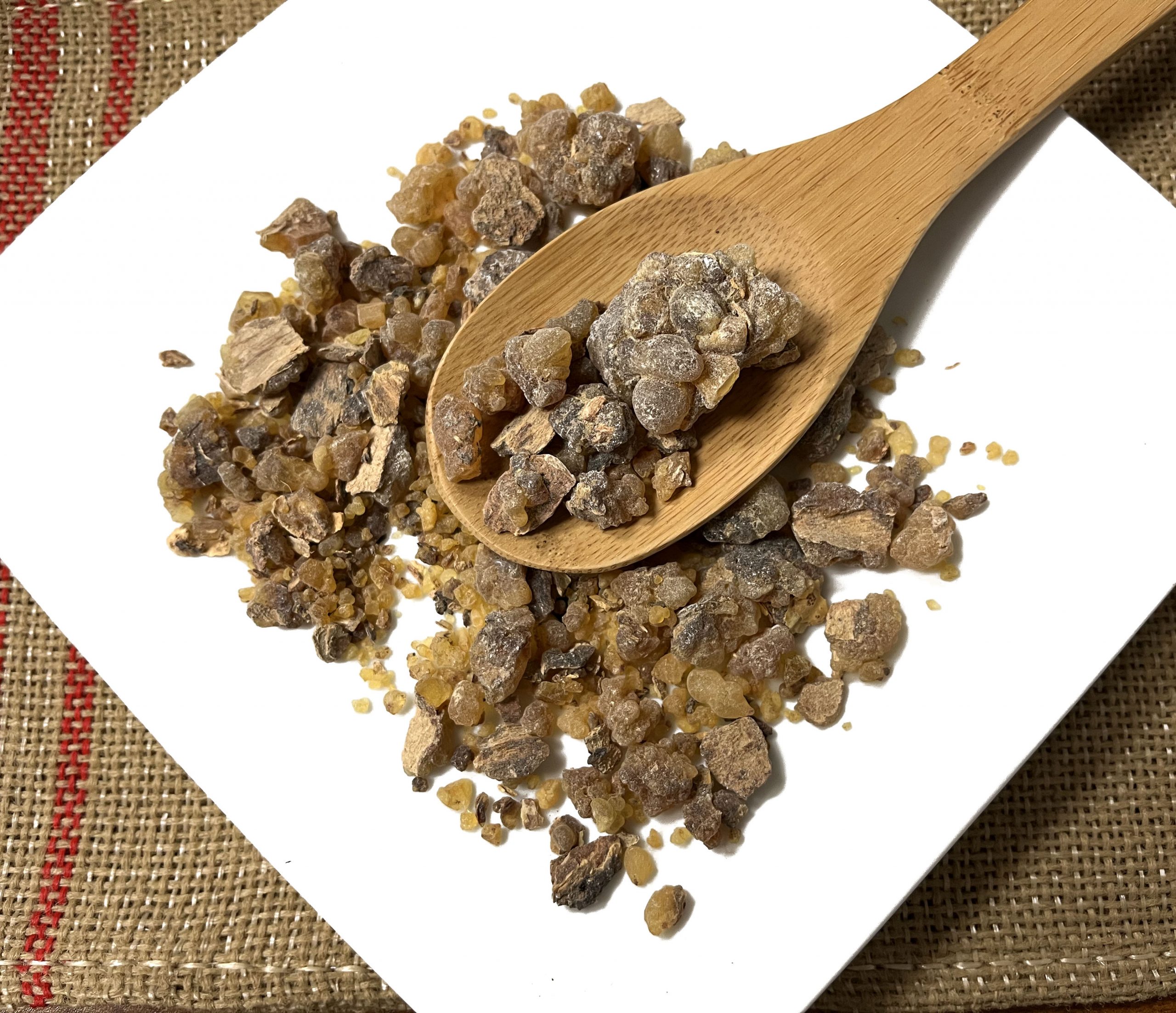 乳香 Ru Xiang / Olibanum / Gum Olibanum / Mastic / Frankincense