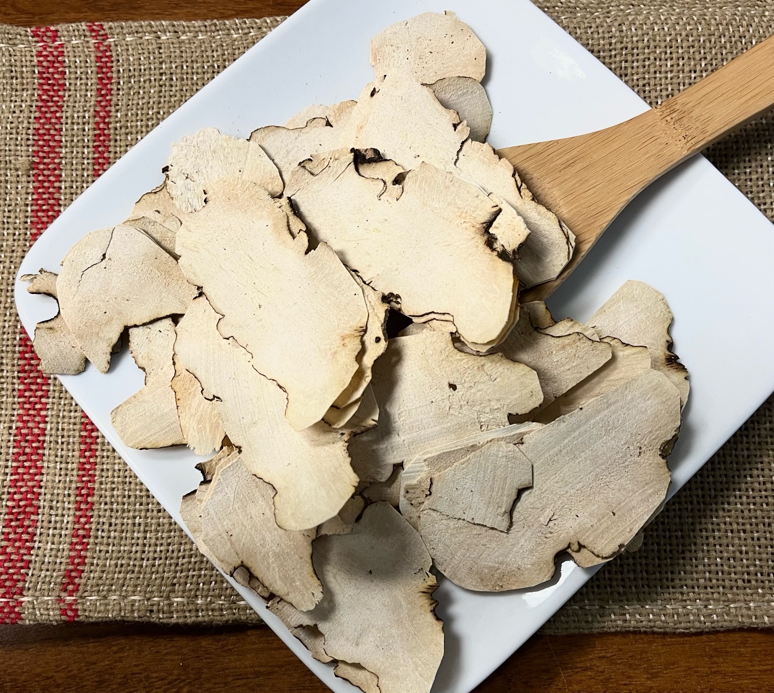 川 萆薢 Bi Xie / Rhizoma Dioscoreae Hypoglaucae / Tokoro / Fish-Poison Yam Rhizome - Image 2