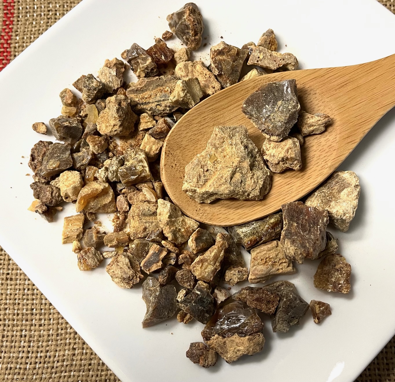 琥珀 Hu po / Succinum Amber