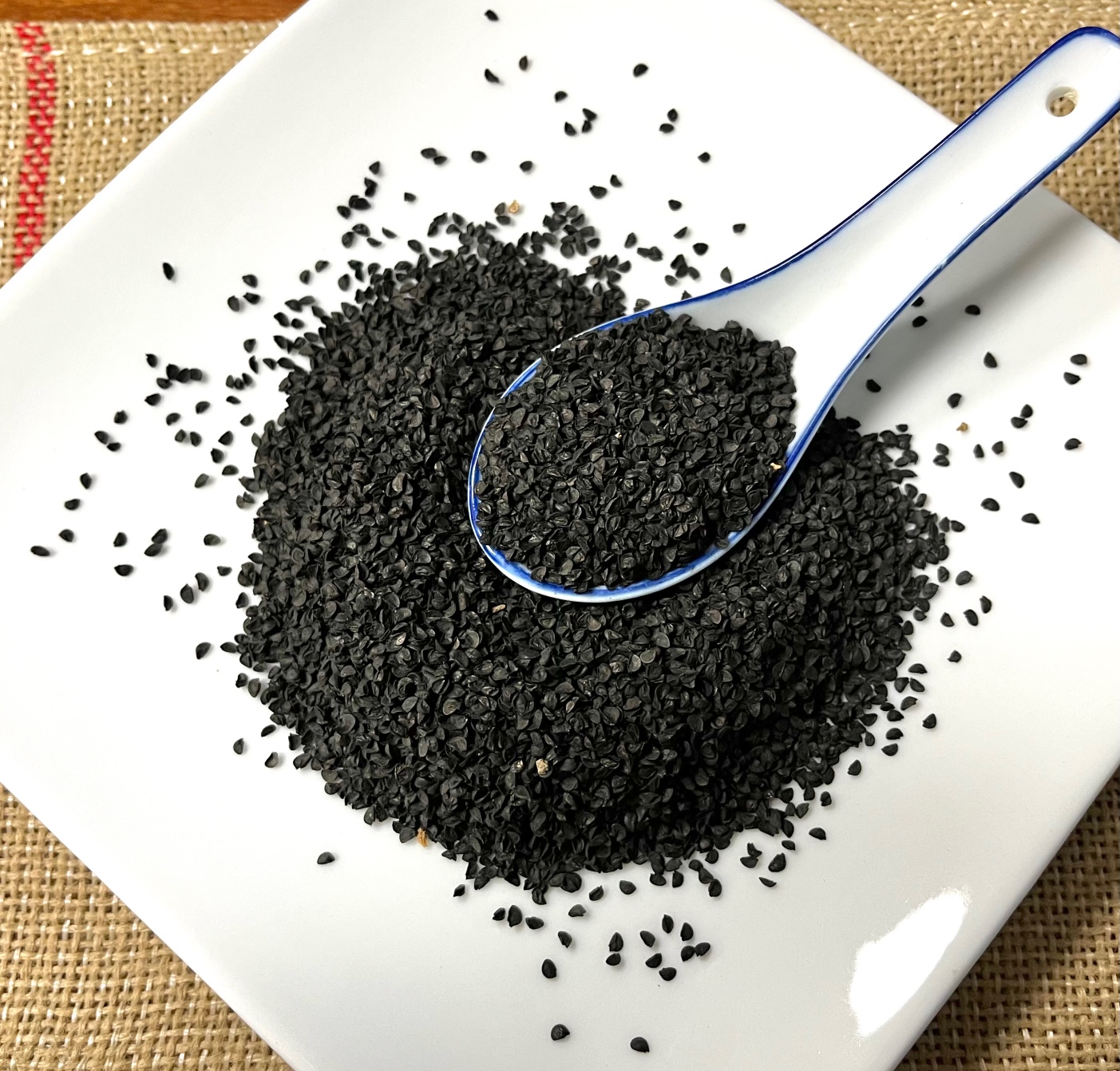 韭菜子 Jiu Cai Zi / Semen Allii Tuberosi / Chinese Leek Seeds - Image 2